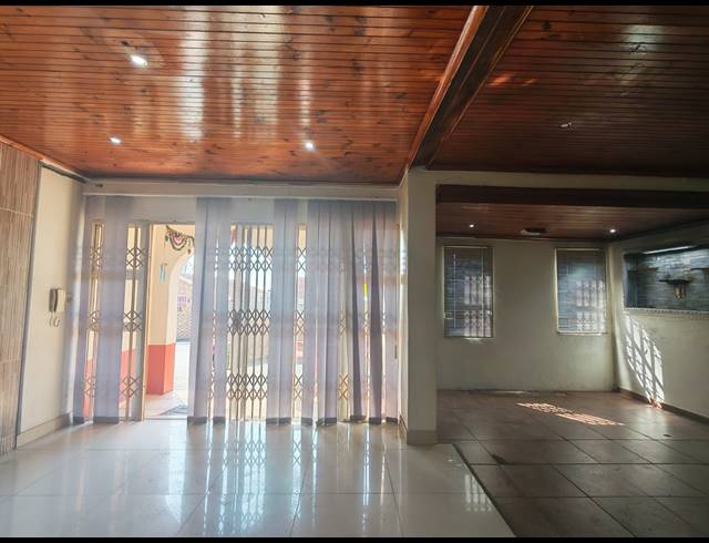 3 BEDROOM FREESTANDING FOR SALE IN WOODVIEW